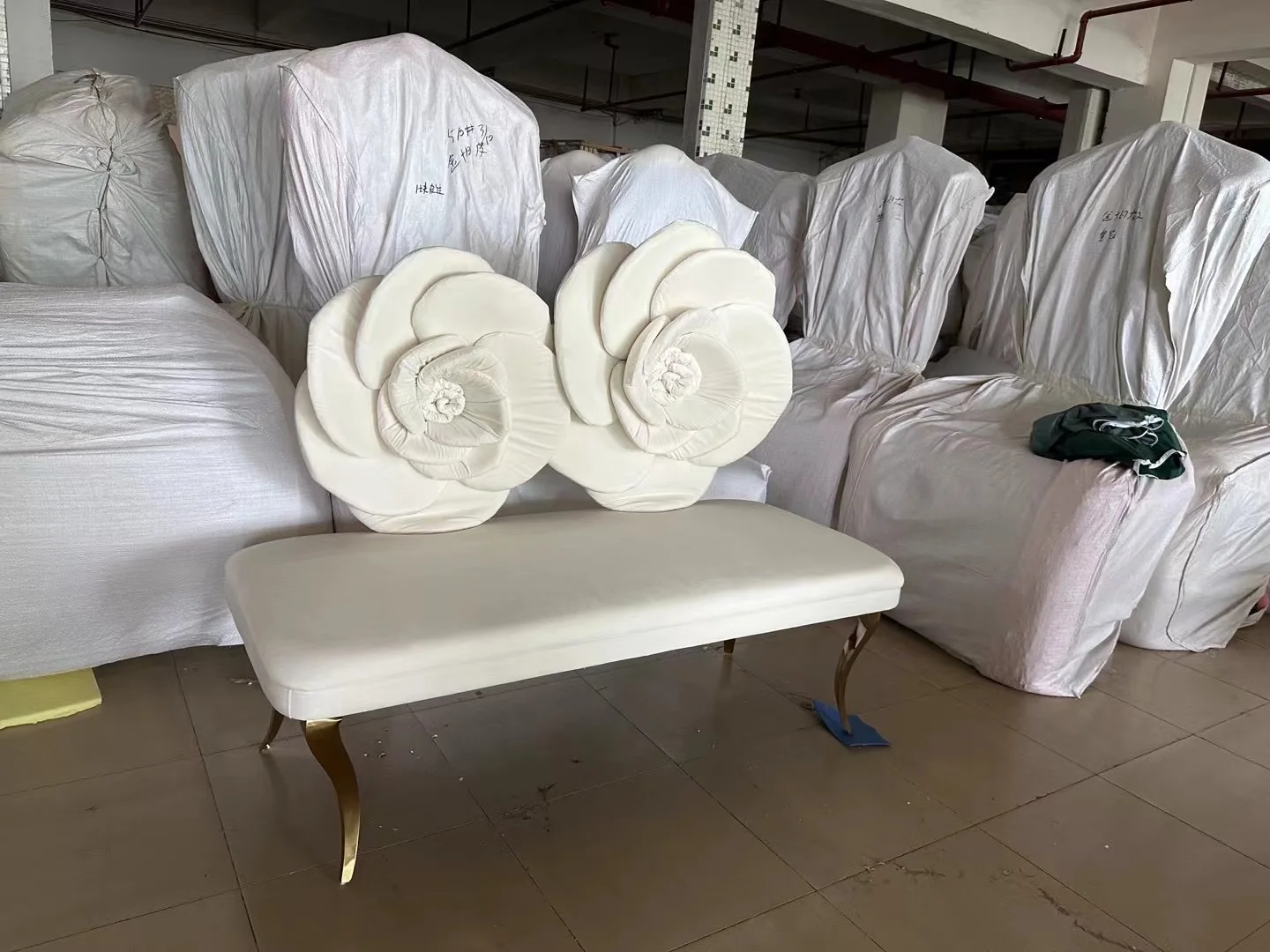 FSDKX Selling China Wedding Furniture Rental Red Royal King and Queen Throne Chair for Even Good t