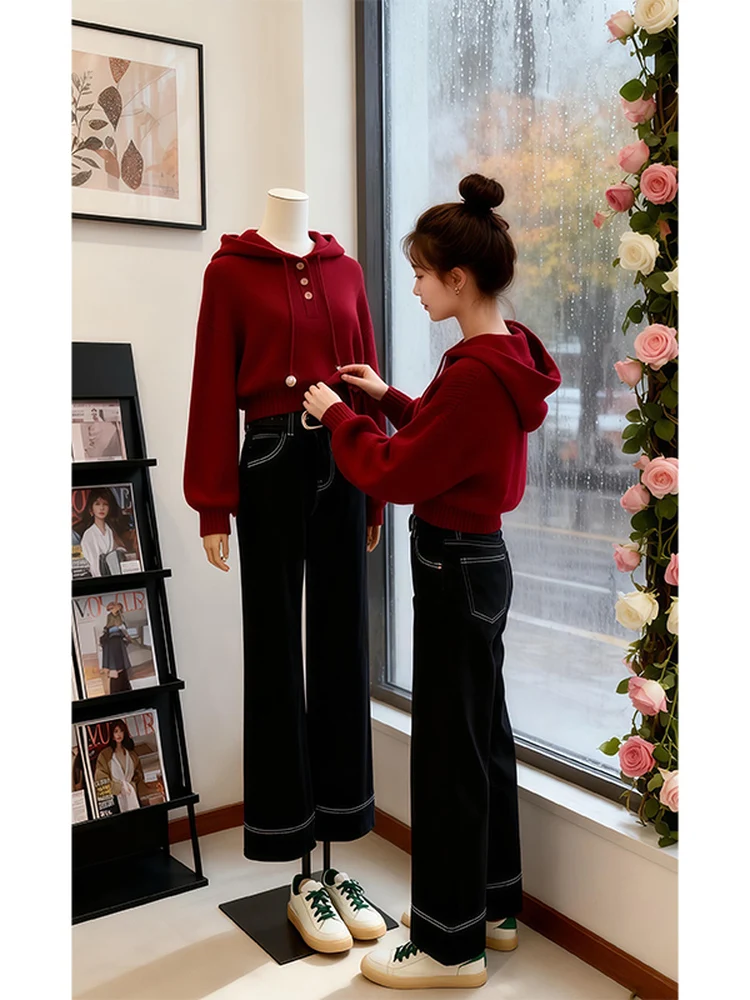 

Осенне-зимний комплект: красная толстовка с капюшоном и прямые джинсы для женщин, повседневный свободный крой, брюки с высокой талией