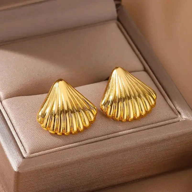 Stainless Steel Textured Shell Stud Earrings for Women Distinctive Gold Color Geometric Metal Waterproof Luxury Beach Jewelry