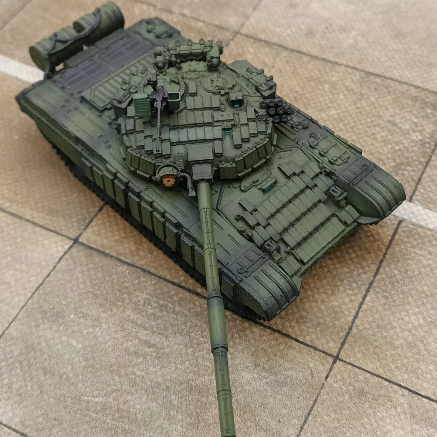 1/72 Russian T-72B1 Tank, Hand-Painted Finished Model Decorative Ornament (Ships in 5-6 Days) view 5
