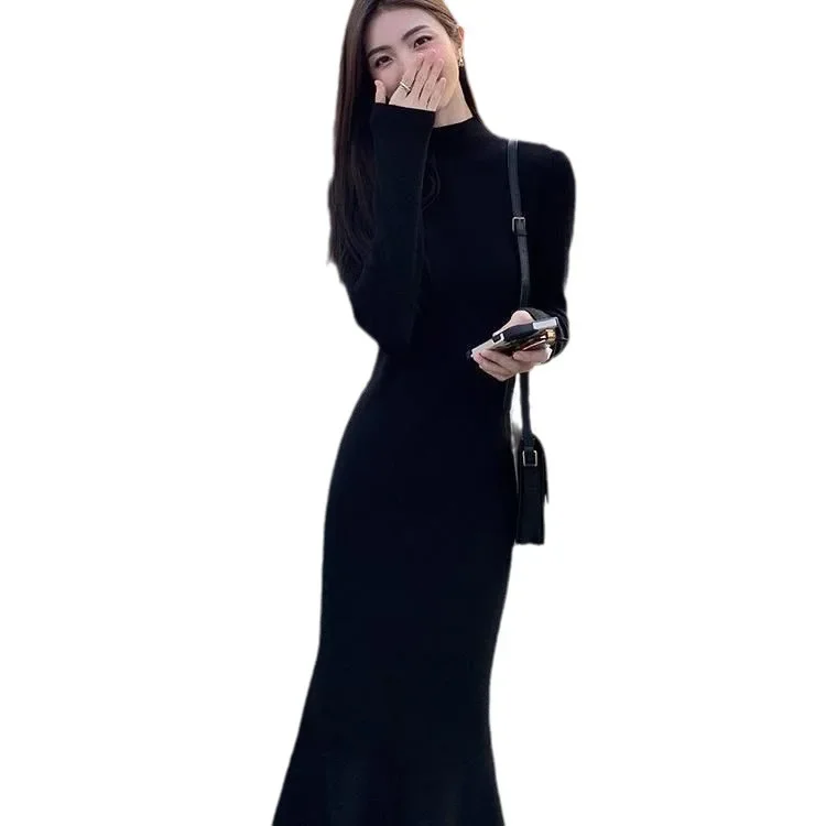 Schwarzes Unterbody-Strickkleid im Hepburn-Stil für Damen, Herbst-Winter mit Mantel, schmal geschnittenes, langes Pullover-Fischschwanzkleid