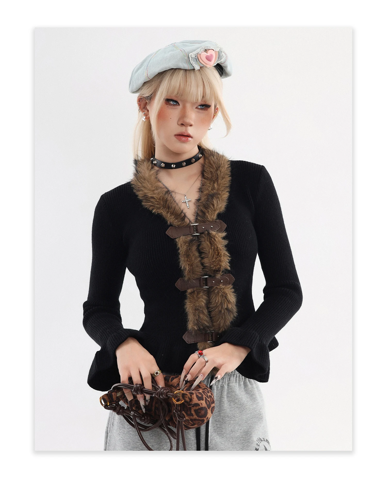 

2025 Women Faux Fur Collar V Neck Cardigan American Sweetheart Style Winter Bodycon Sweater Sexy Waist Belt