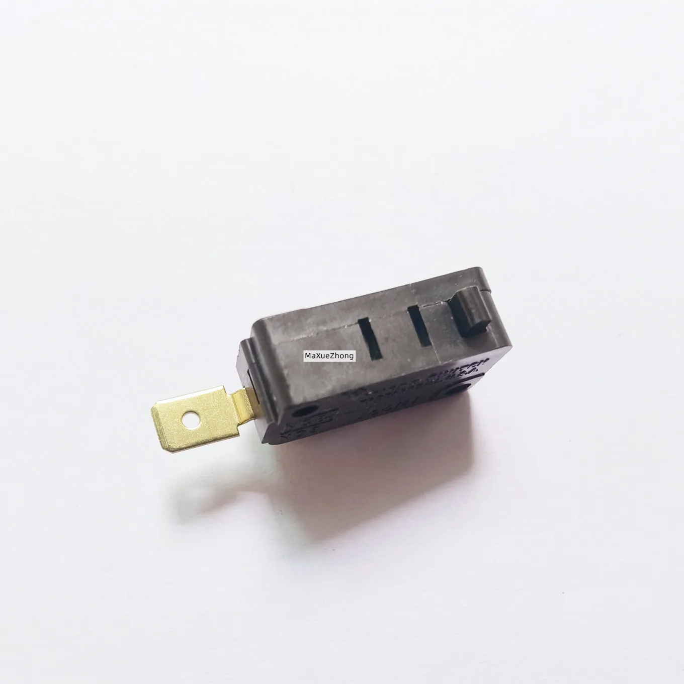 Original new 100% V7-7A23E9-000-1 limit travel micro switch