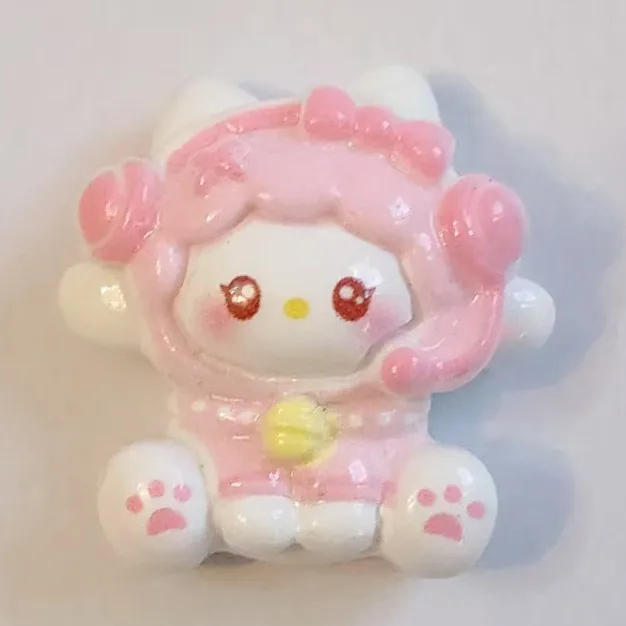 Miniso 座り姿勢 サンリオ diy クリームガム樹脂アクセサリー 手作り携帯電話ケース ヘアクリップ ヘッドロープ ジュエリー素材