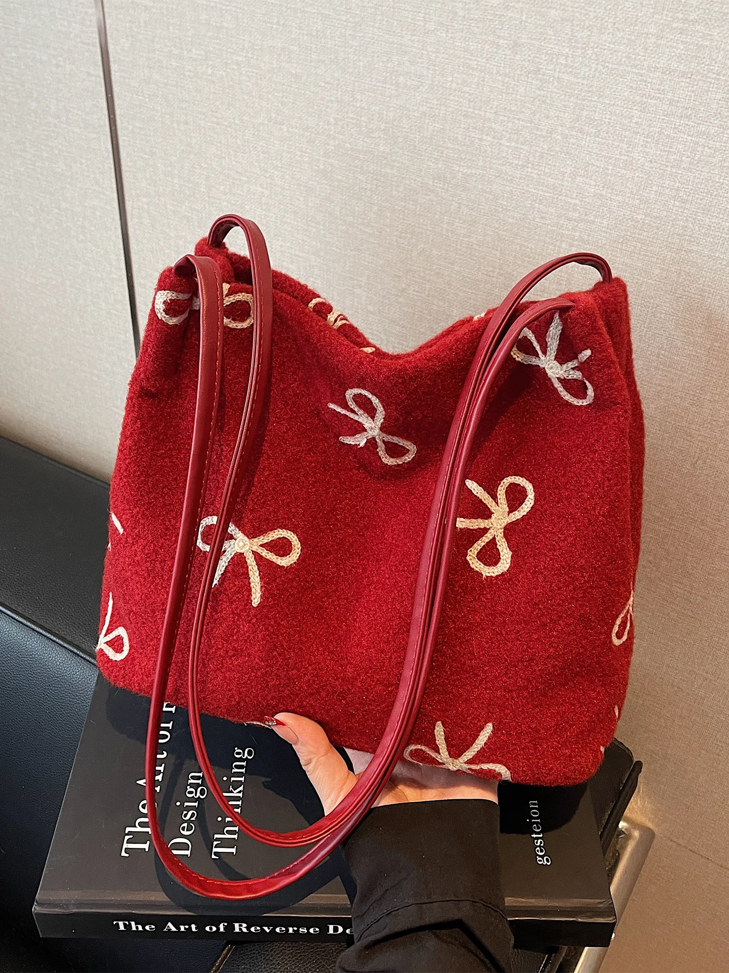 

Red Bow Women's Tote Bag Autumn Winter New Rectangle Large Capacity Popular Handbags Fashion Magnetic Button One Shoulder Bag