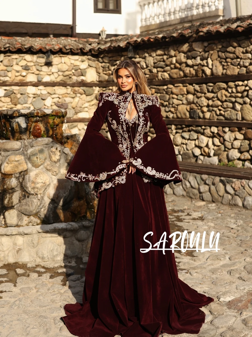 

Newest Caftan Burgundy Velvet Eveining Dress With Golden Appliques Elegant Two Pieces A Line Customized Prom Party Galas Gown