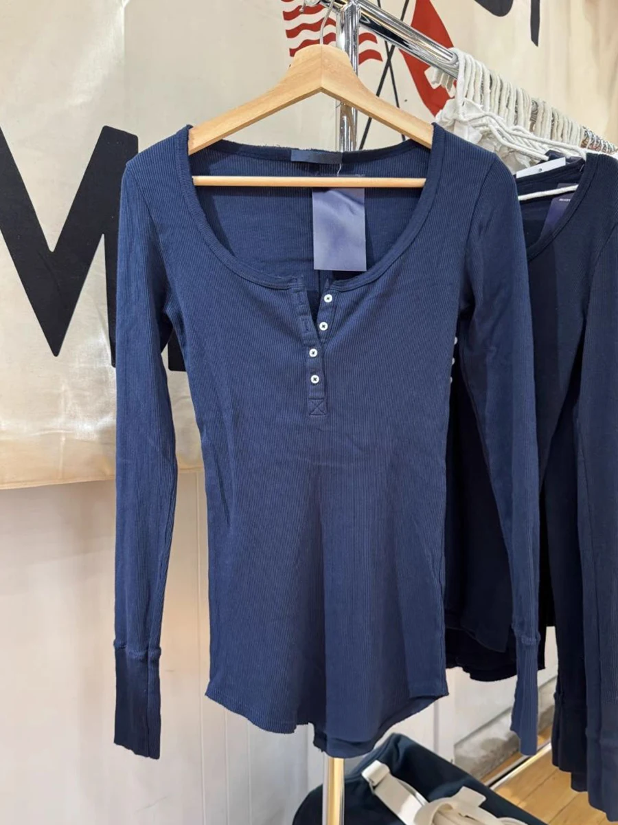 

Темно-синие футболки в рубчик с четырьмя пуговицами и длинными рукавами, осенние хлопковые тонкие футболки с круглым вырезом, повседневные винтажные простые однотонные женские футболки, новинка