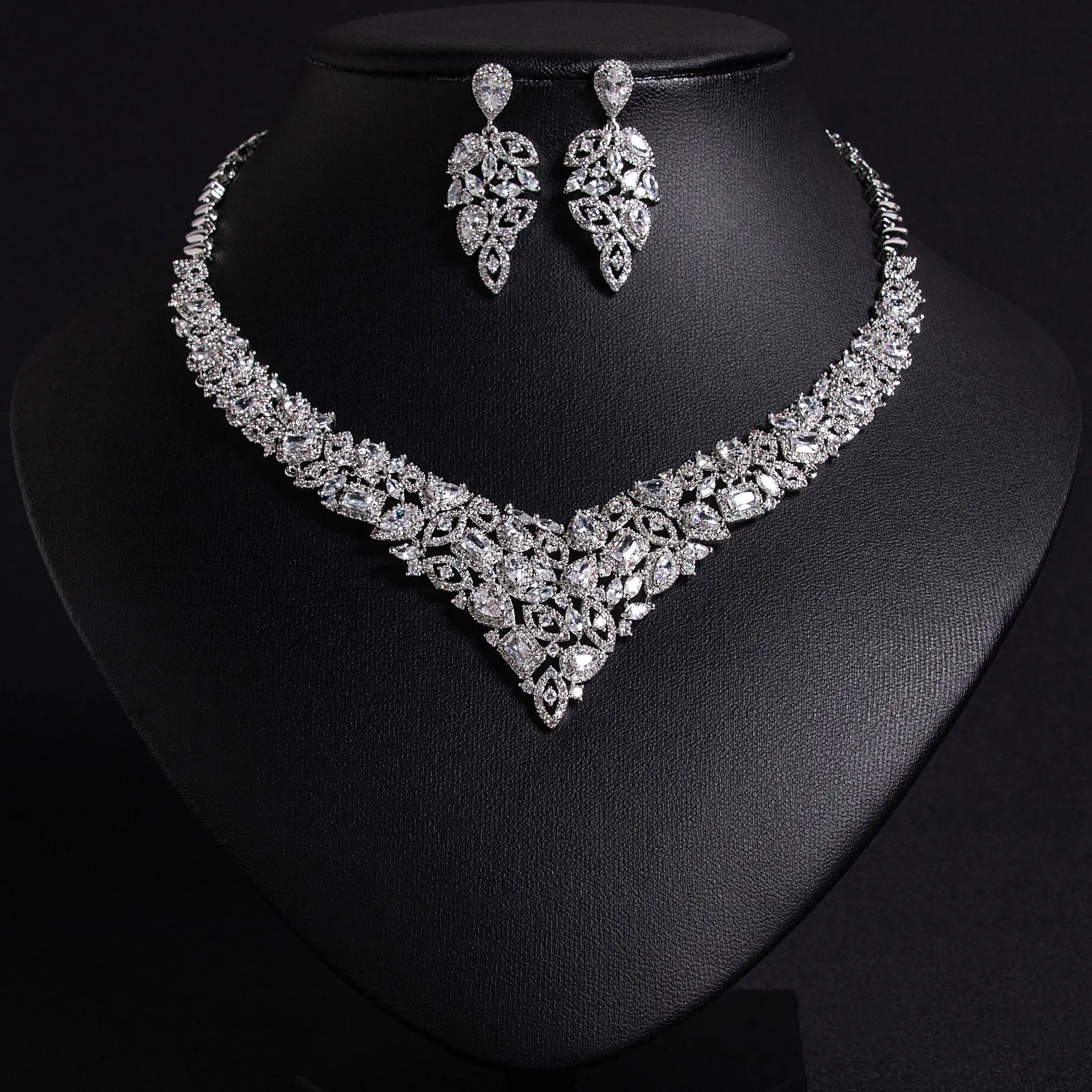 Gorgeous ladies jewellery zirconia set vintage v-neck necklace earrings party dinner prom wedding accessories gift M-310