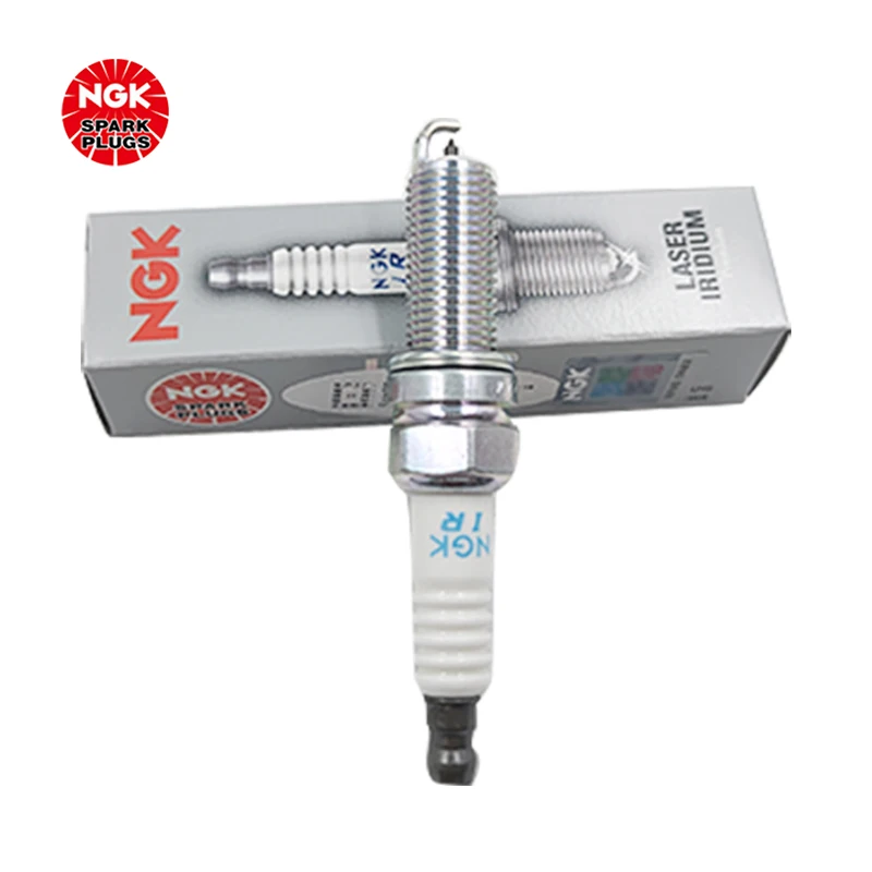 NGK Iridium Platinum Spark plug ILKR7D8 92365 is suitable for Baojun 530/730/S3（4PCS)