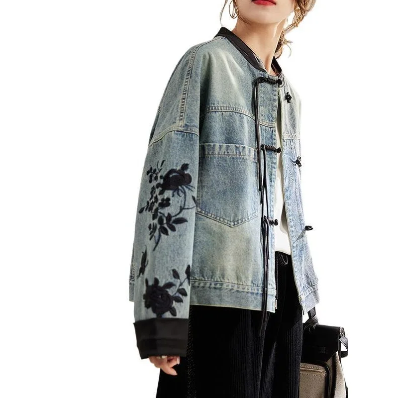 Jeansjacke für Damen im Frühling und Herbst, neuer bestickter modischer Stehkragen, gespleißter Mantel, lockere lange Ärmel, Damenjacke