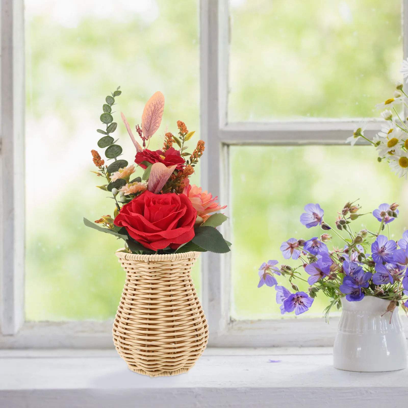 

Simple Woven Vase Imitation Rattan Decorative Flower Holder Durable Plastic Material for Long Use Woven Vase Flowers Holder