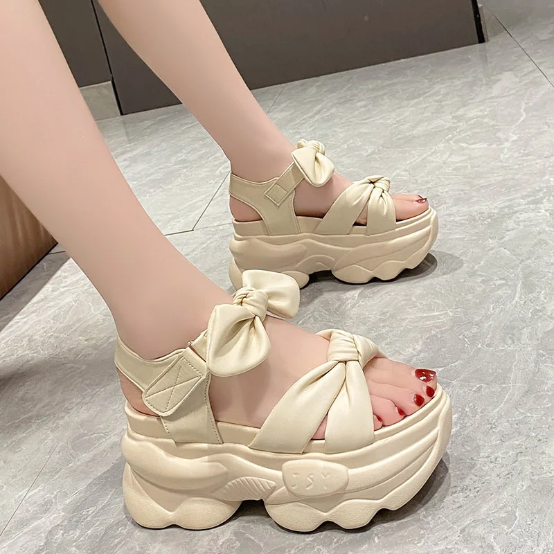 

2023 Women's Summer New Thick Sole Slope Heel Slippers Open Toe Slippers Wearing Beach Sandals Outside