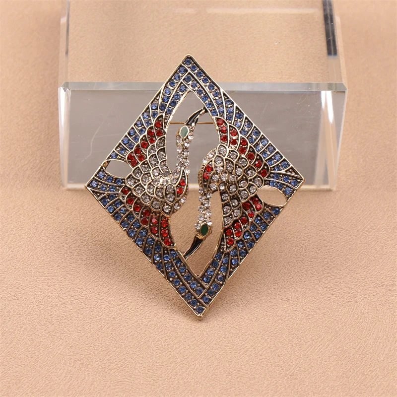 Vintage Big Crane Brooches for Women Unisex Rhinestone Healthy Animal Geometric Party Office Brooch Pins Gifts