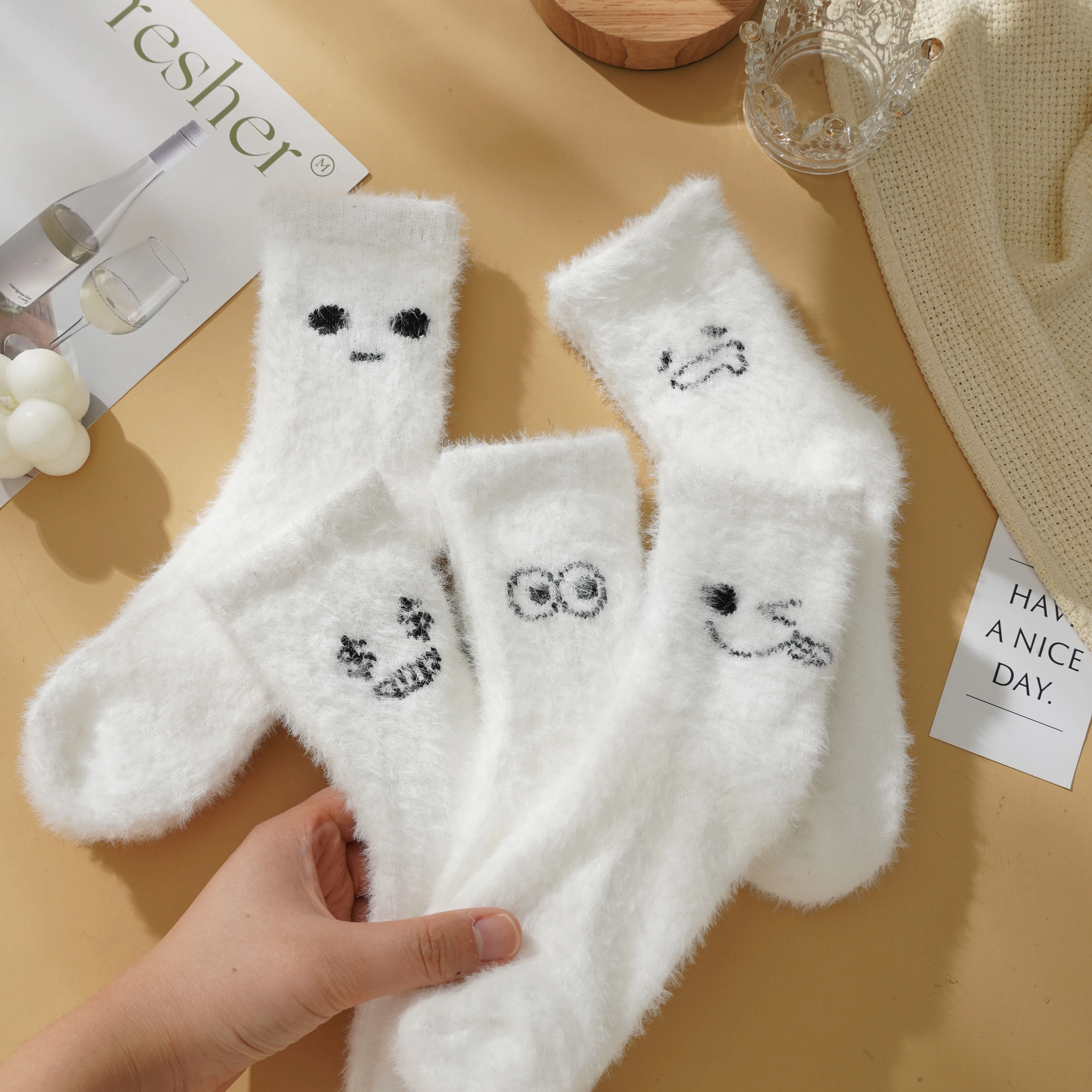 Women's Cute Expression White Ankle Socks Comfort Funny Breathable Winter Medium Tube Sock Kawaii Female Socks