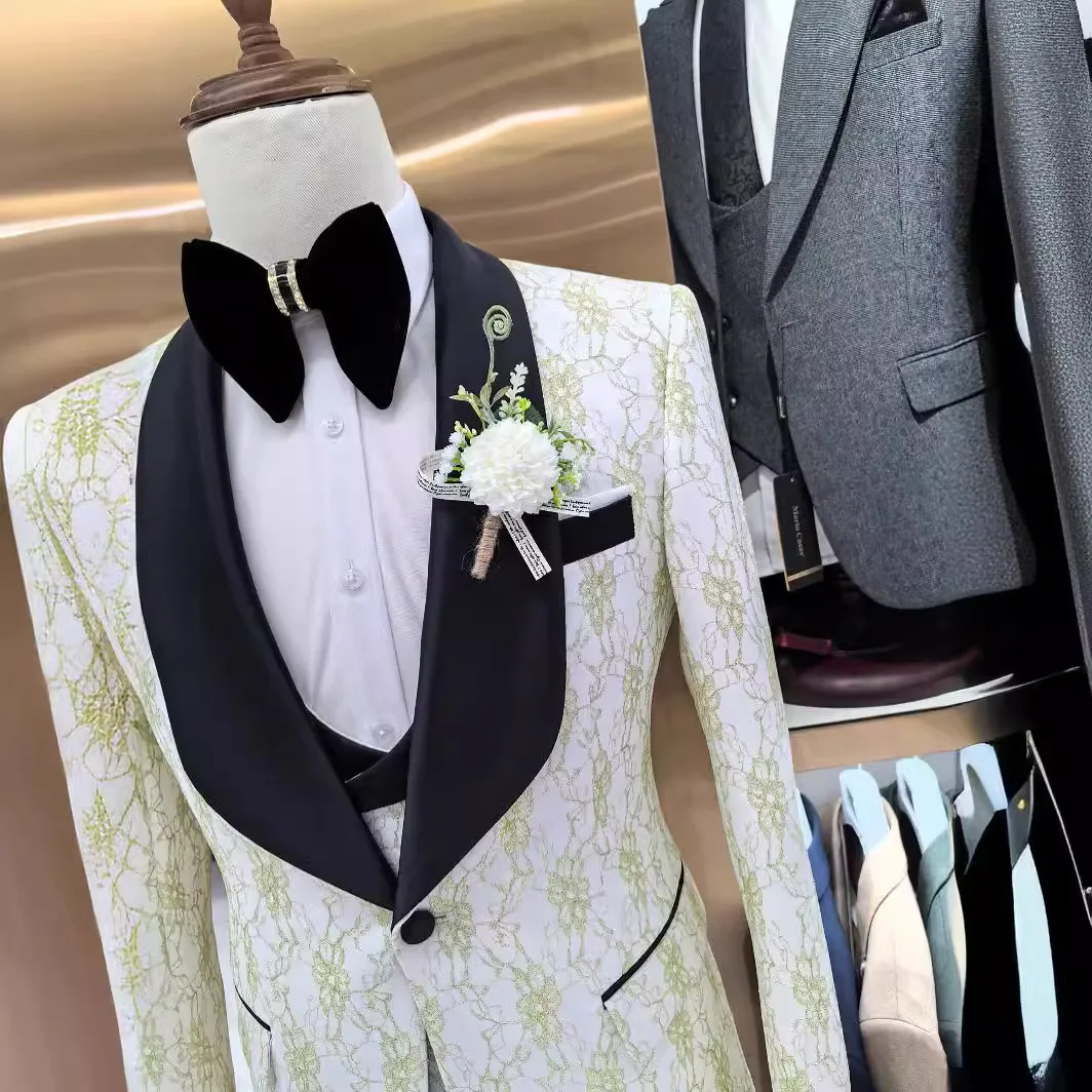 Men's Lapel Collar 3 Piece Suit Set Coat Vest Trousers / Business Groomsmen Groom Wedding Dress Blazer Jacket Pants Waistcoat