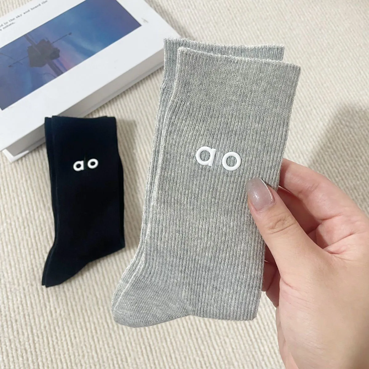 Calzini più venduti in 2 paia, stile stagionale, design con lettere, lunghezza a metà polpaccio, traspiranti e resistenti agli odori, versatili per l'uso sportivo