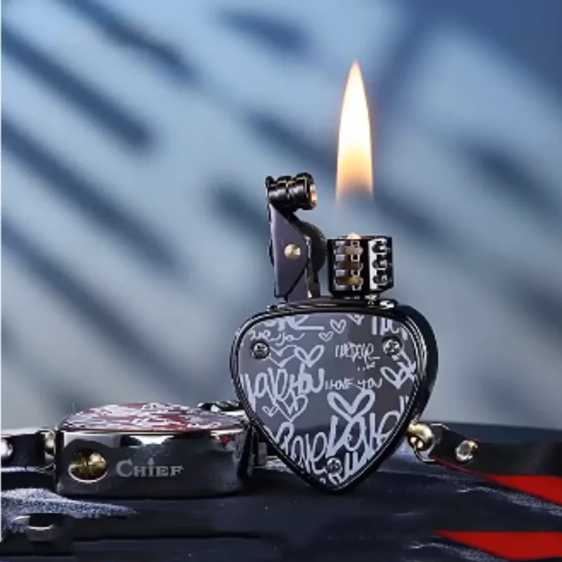 

CHIEF New Personalized Creative Wheel Lighter Compact Portable Love Heart Mini Cigarette Lighter Ladies Gift Wholesale