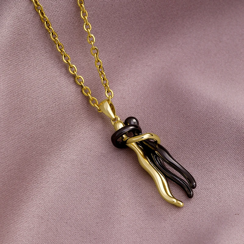 Fashion Stainless Steel Chain Gold Plated Copper Lovers embrace Pendant Necklace Charm Female Party Birthday Anniversar Jewelry