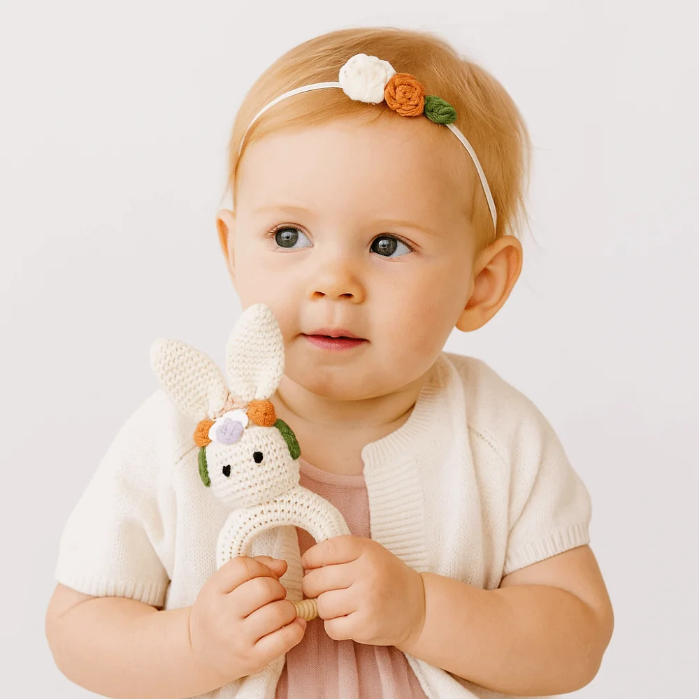 Chocalho de crochê de coelho de roedor de madeira mordível malha animal de desenho animado sem BPA design calmante gancho mordedor de madeira macia