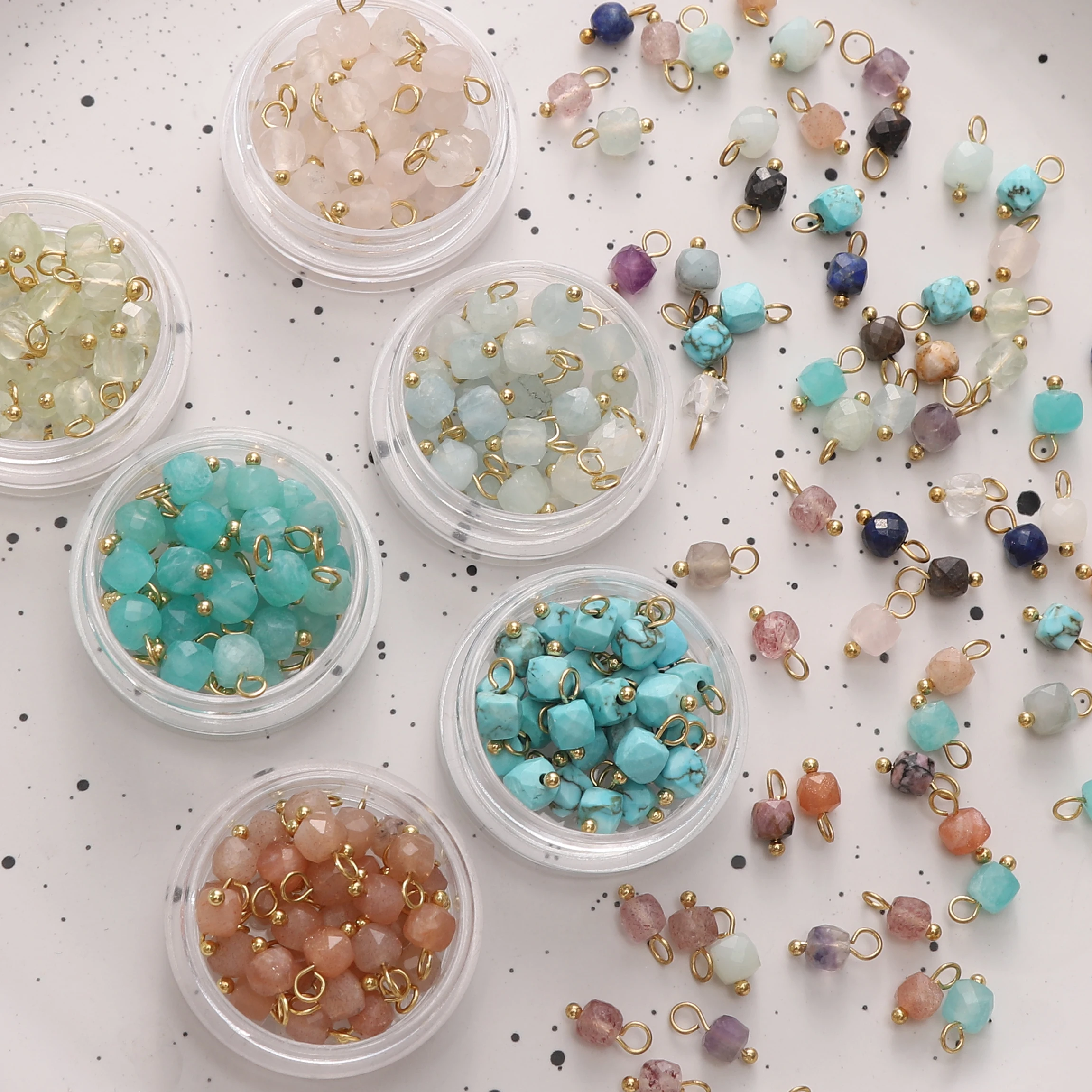 2pcs 4mm Natural Stone Faceted Cube Charms Mixed Colors DIY Phone Case Bracelet Necklace Earrings Keychain Craft Accessories