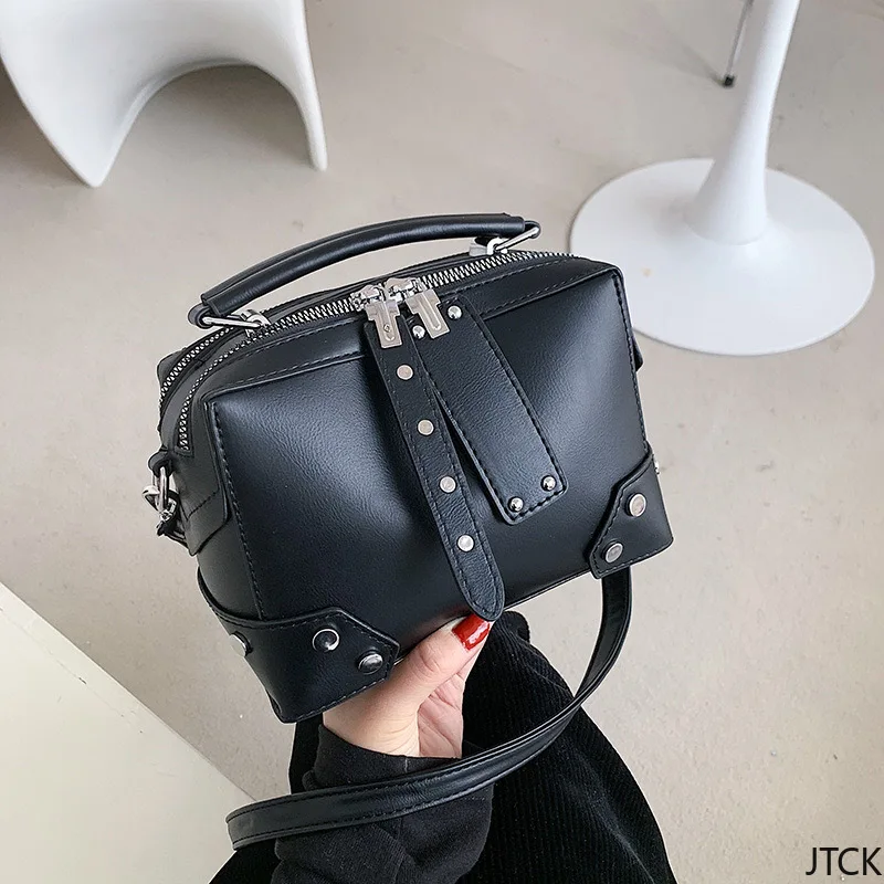 

New fashion rivet bag women net red shoulder bag fashion solid color messenger bag cross-border small bag women