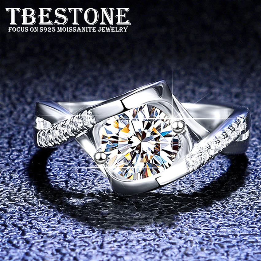 

Tbestone 0.5/1ct Side Hollow Heart Moissanite Diamond S925 Sterling Silver Sparkling Personalized Ring Women Brand Fine Jewelry