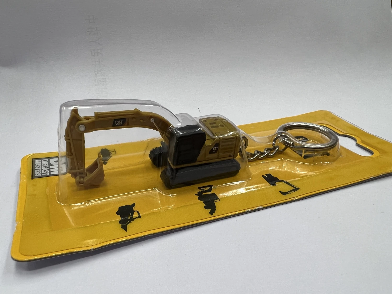 Diecast CAT Engineering Keychain Bulldozer Alloy Excavator CAT D8T 320D 770 Loader 950M Excavator Tip Truck Model Toy