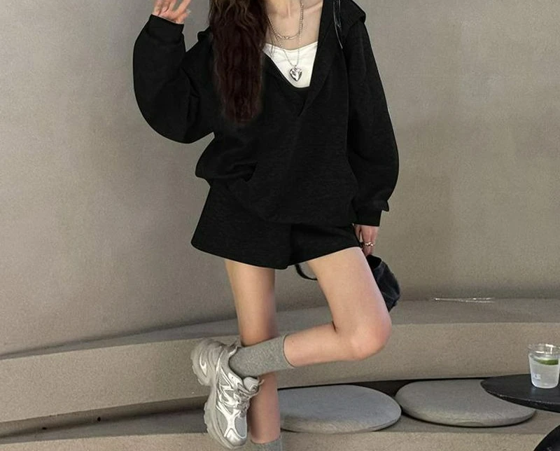 2026 New Sports Wear Suit Women's Spring and Autumn Loose Casual Hooded Sweater Casual Shorts Two-piece Set