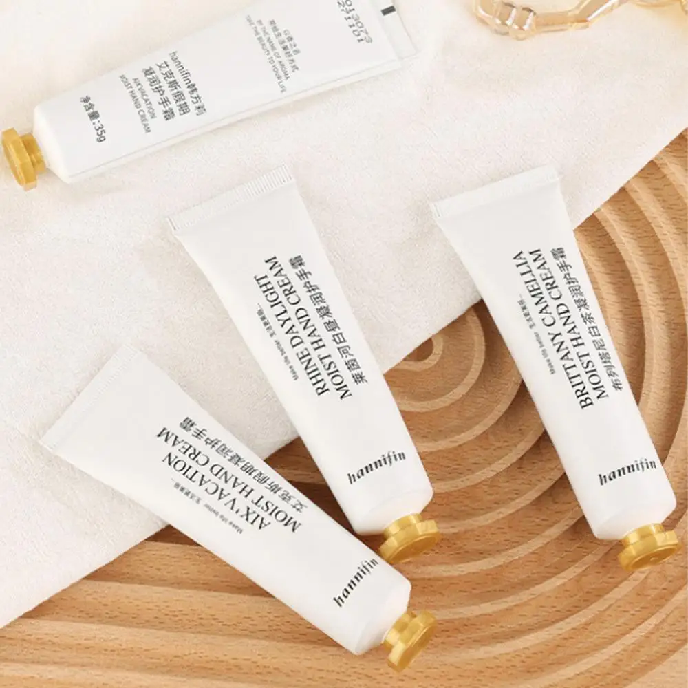 كريم لليدين مرطب ومغذي ومقشر ومسامير الكراك ﻿   رعاية الجسم تجفيف إصلاح مكافحة تشاب H0O3