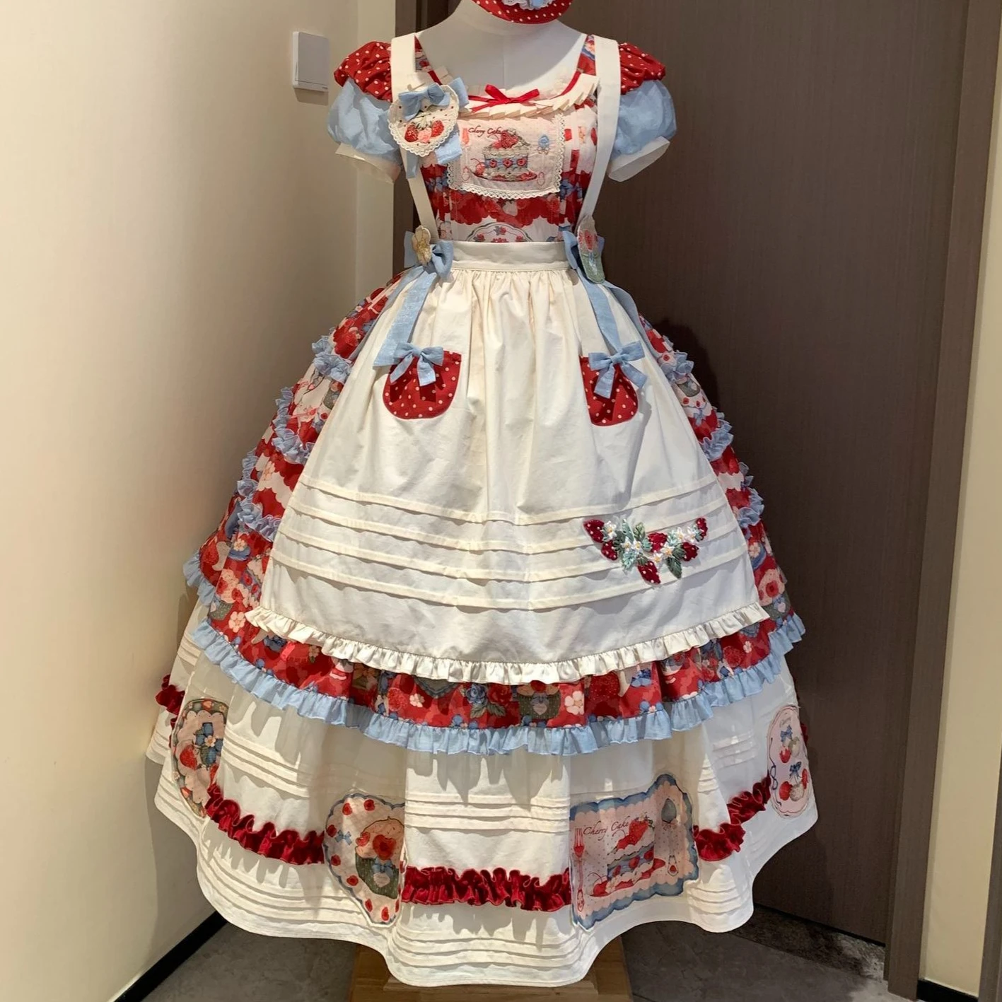 MAGOGO japonais doux Lolita fraise OP robe femmes Kawaii mignon imprimé tablier Cosplay princesse robes de soirée robe Vintage