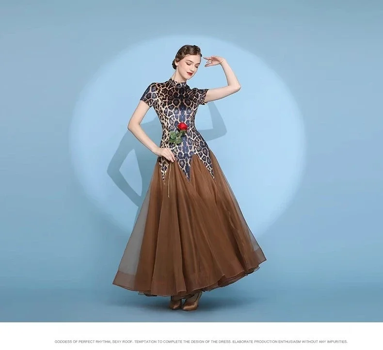 เสือดาวห้องบอลรูมเต้นรําชุดอเมริกันเรียบ Tango Waltz ชุดผู้หญิงเต้นรําบอลรูมแขนสั้น