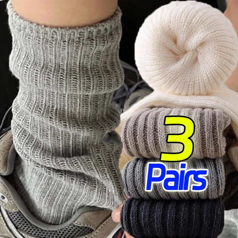 Mittlere Röhre Feste Socken Frauen Klassisch Schwarz Weiß Grau Lässige Modische Socken Herbst und Winter Atmungsaktive Einfache Baumwollsocken