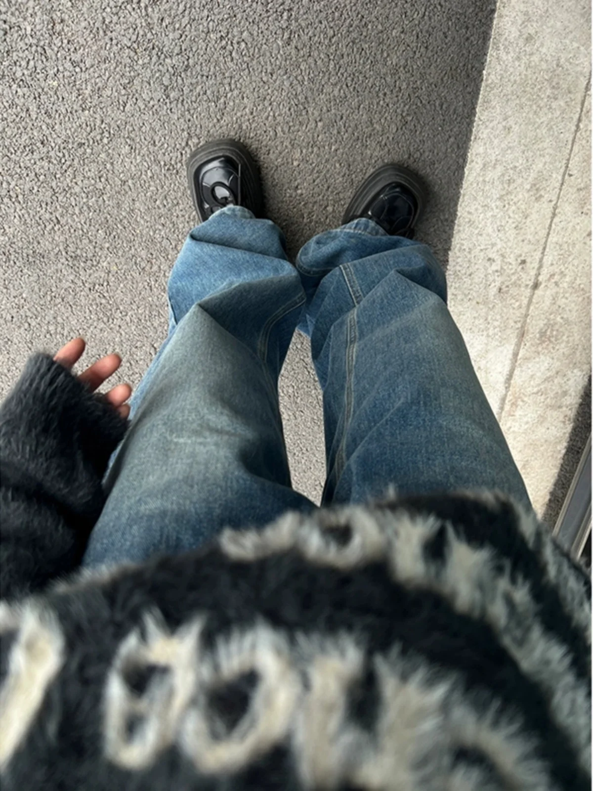 

Светло-голубые эластичные джинсы-стрейч: модные мужские американские ретро-брюки в стиле хип-хоп, прямые, драпированные, с эффектом похудения, слегка расклешенные