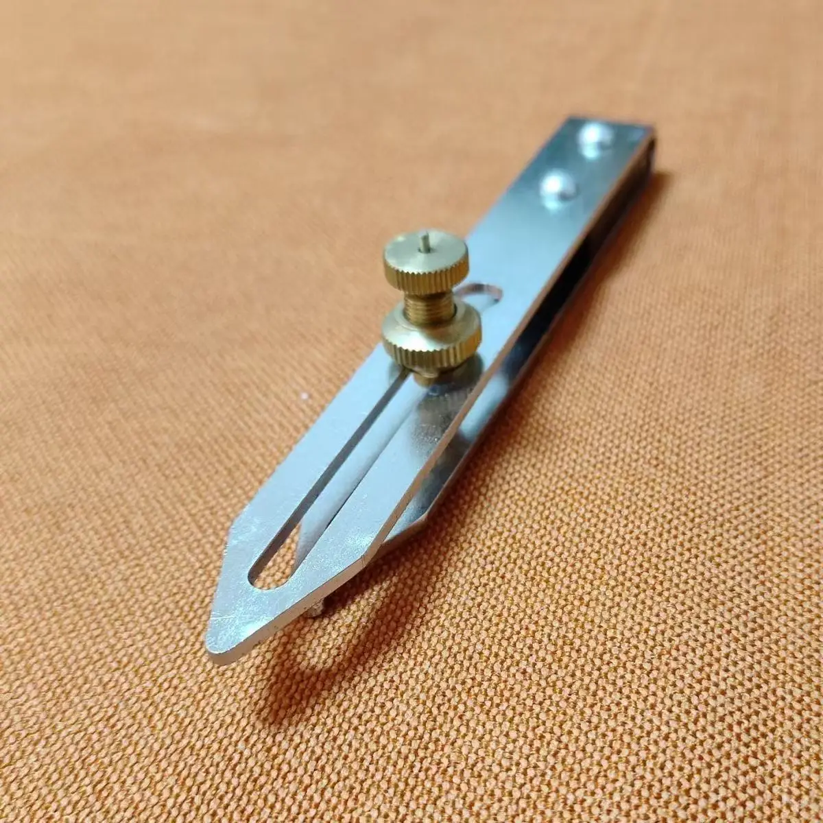 Generic PVC Flooring Scriber Installation Tool - Adjustable Short Line Marker, Carpet Seam Joining & Seam Marking Needle