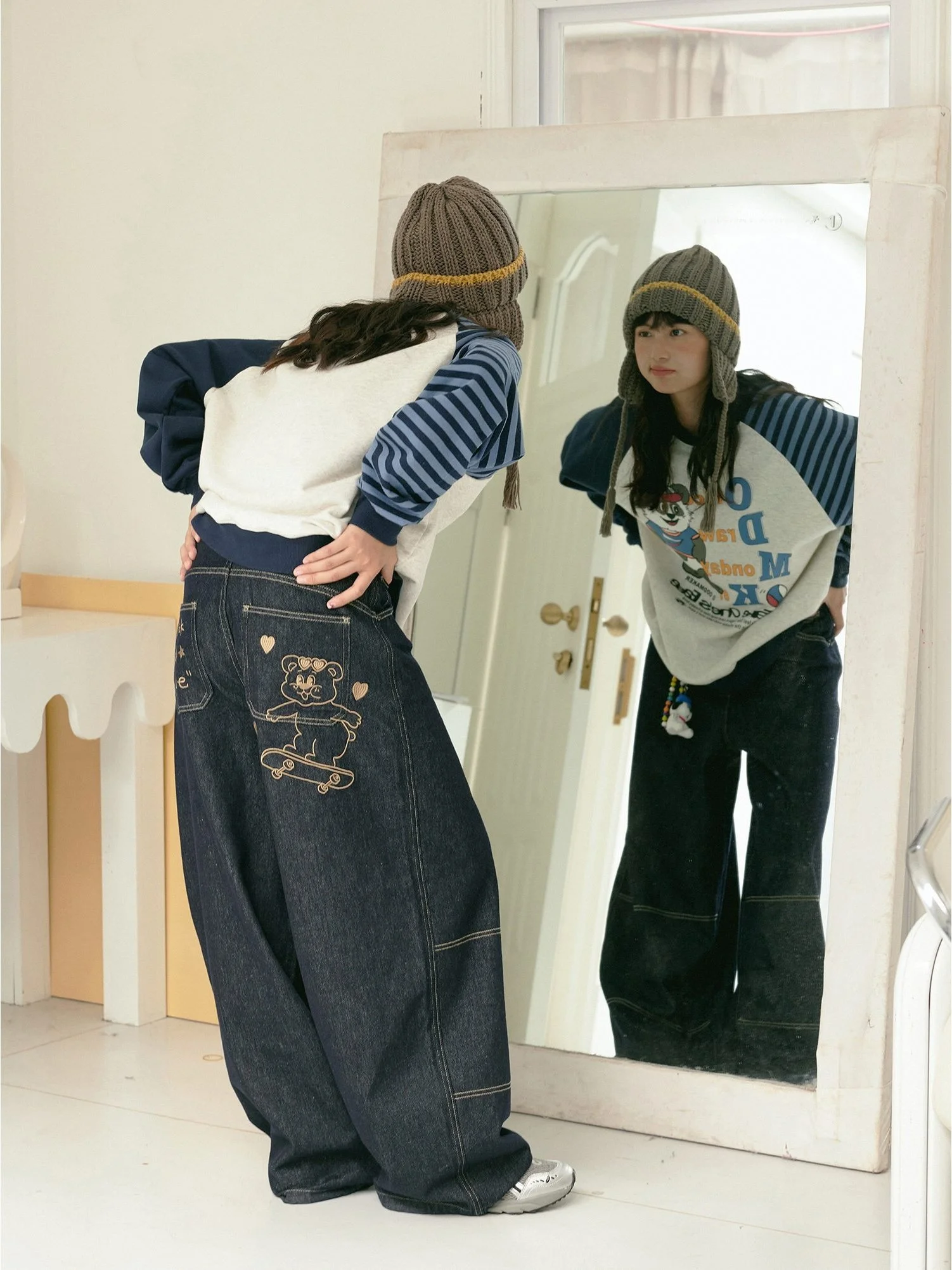 

Retro Wide Leg Denim Jeans Women Loose Fit Straight Cut Cuffed Casual Pants Bear Embroidery Oddmaker Ladies Jeans