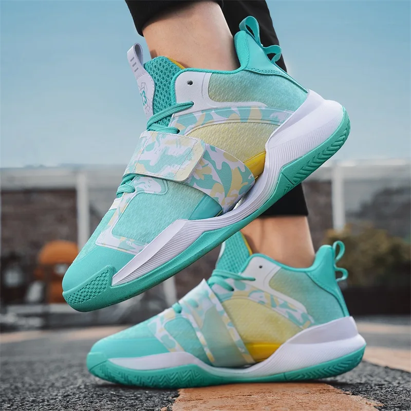 2025New Cool Basketball Training Shoes Boys Anti Slip Sport Trainers for Unisex Hard-Wearing Outdoor Basketball Shoes Couples