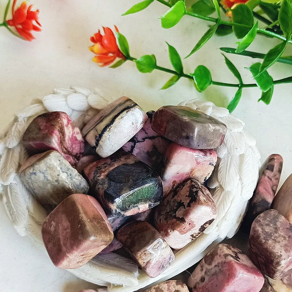 Natural rose block polishing decoration, crystal quartz mineral restoration, spiritual decoration