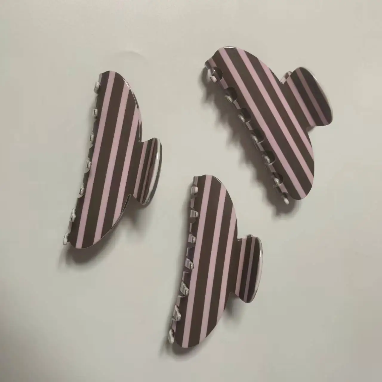 Acryl-Haarspange mit Bedruckten Streifen, 10cm Haarklammer, Großhandelsmengen Verfügbar, Hai-Motiv Haarspangen für Frauen – Detail 8