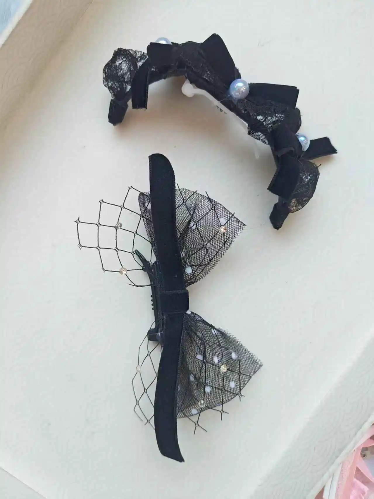 Lazo para perro hecho a mano, suministros para mascotas con perlas de diamante, lazos para el pelo para mascotas, accesorios de aseo para cachorros y perros pequeños