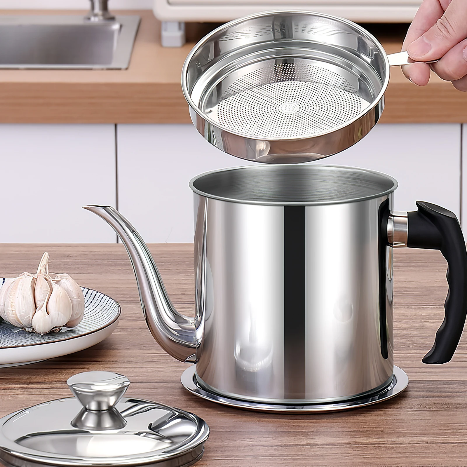 

Stainless Steel Grease Container Oil Strainer Pot Metal Bacon Oil Dispenser with Thickened Handle and Tray Stainless Steel Jug