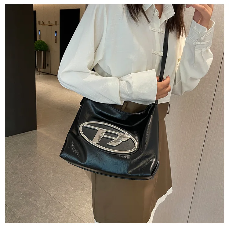 

Luxury Hobo Purse 2025 Women's Stylish Crossbody Tote Bag Minimalist Large Shoulder Bag Boho Chic