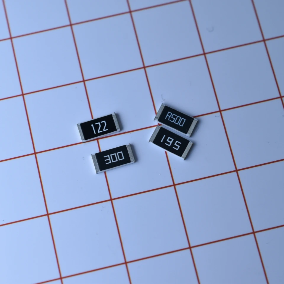 

1000 шт./лот 2512 560R 560Ω 560 Ом, маркировка 561, ±5%, 1 Вт, 200 В, SMD-резистор, толстопленочный резистор, 6432 6,4*3,2 мм