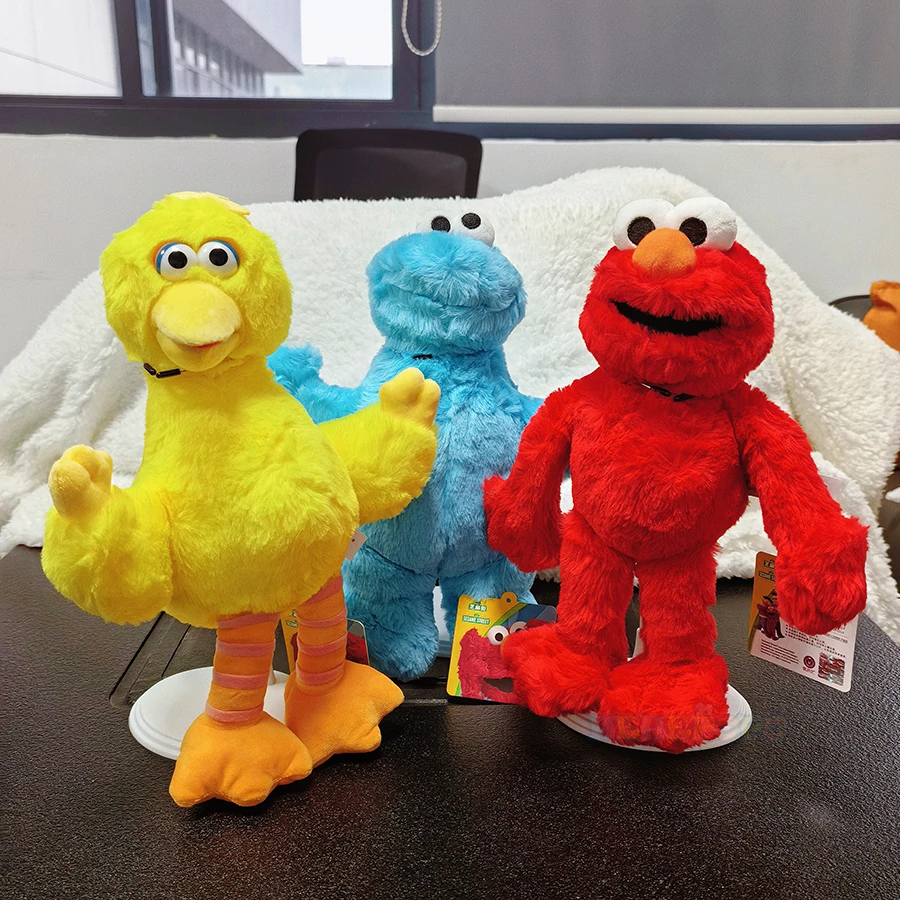 엘모, 쿠키 몬스터, 빅 버드, 커밋 더 프로그 등 귀여운 세서미 스트리트 봉제 인형은 모든 연령대에 적합한 사랑스러운 선택입니다.