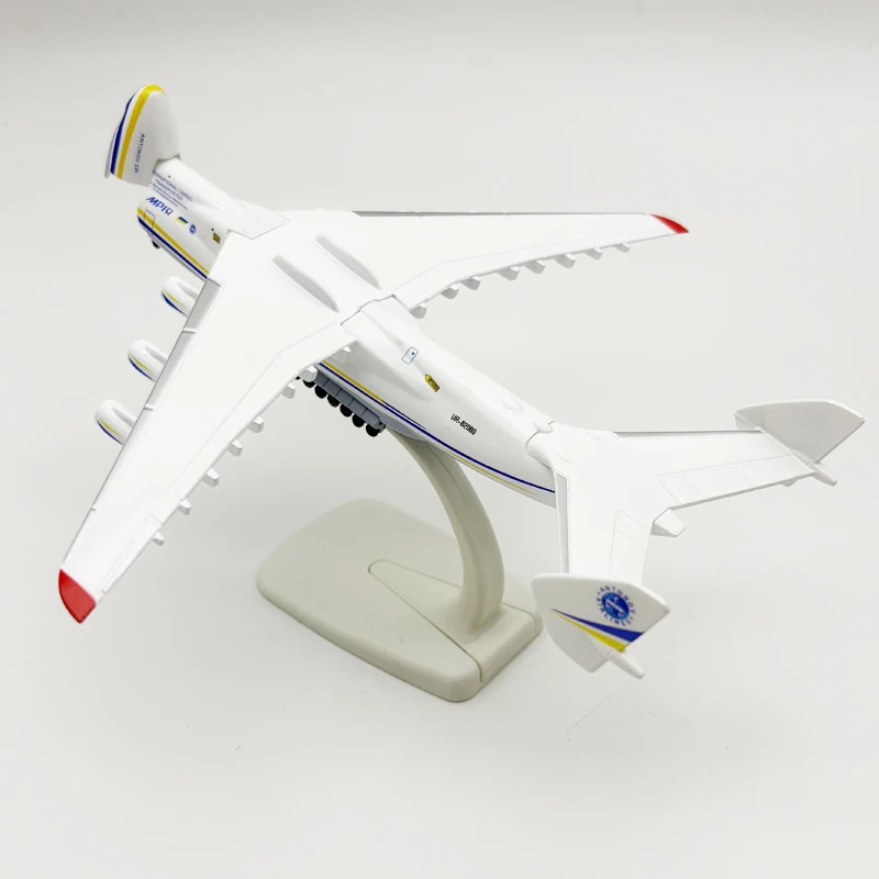 New 20cm Antonov AN 225 Model Plane 1/400 Scale Aircraft Replica Alloy Material Hatches Can Be Opened With Wheels Base