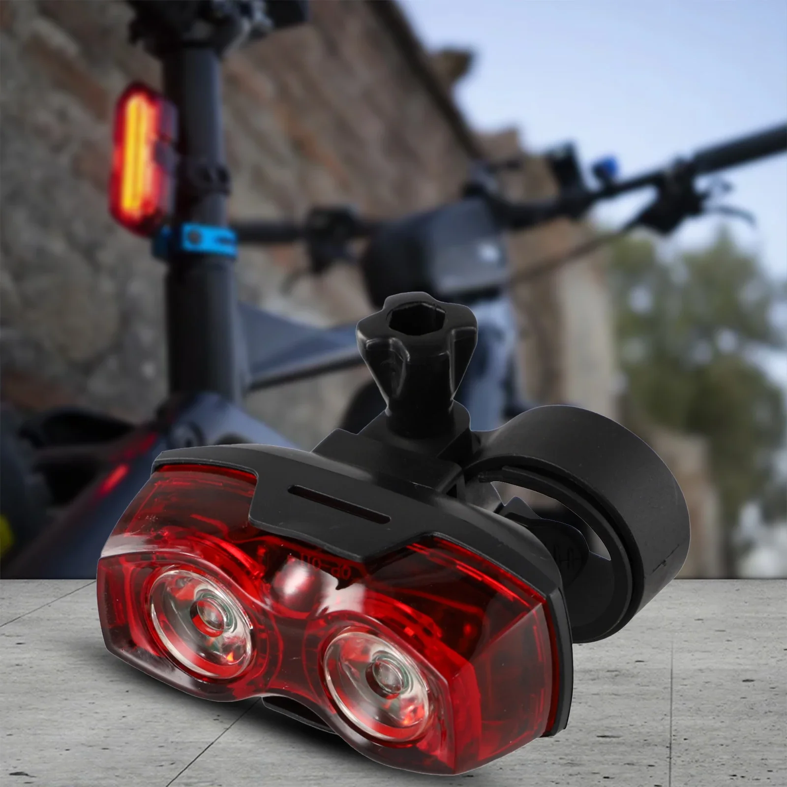 New Bicycle Rear Light Using 2 AAA Batteries High Visibility Red Light Tail Light Horizontal/Vertical Road Bike Lamp Accessories