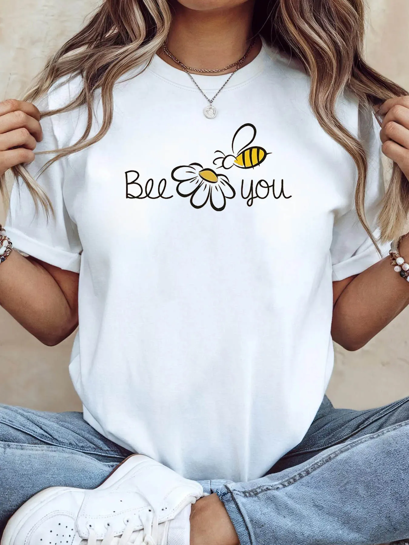Motivational Playful Bee Design Short Sleeve Tee for Everyday Wear Stylish and Youthful Harajuku Short Sleeve Aesthetic Clothe