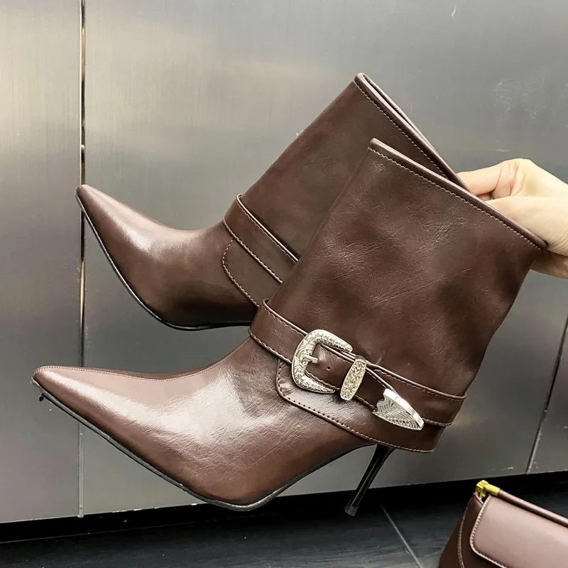 Eilyken ΠΌΠΎΠ΄Π½ΡΠ΅ ΠΆΠ΅Π½ΡΠΊΠΈΠ΅ Π±ΠΎΡΠΈΠ»ΡΠΎΠ½Ρ Ρ ΠΏΡΡΠΆΠΊΠΎΠΉ ΠΈ ΠΊΡΠΈΡΡΠ°Π»Π»Π°ΠΌΠΈ, ΡΠ»ΠΈΡΠ½ΡΠΉ ΡΡΠΈΠ»Ρ, ΠΆΠ΅Π½ΡΠΊΠ°Ρ ΠΎΠ±ΡΠ²Ρ Π΄Π»Ρ ΡΡΡΠΈΠΏΡΠΈΠ·Π° Π½Π° ΡΠΎΠ½ΠΊΠΎΠΌ Π²ΡΡΠΎΠΊΠΎΠΌ ΠΊΠ°Π±Π»ΡΠΊΠ΅ Ρ ΠΎΡΡΡΡΠΌ Π½ΠΎΡΠΊΠΎΠΌ Eilyken ΠΌΠΎΠ΄Π½ΡΠ΅ ΠΆΠ΅Π½ΡΠΊΠΈΠ΅ Π±ΠΎΡΠΈΠ»ΡΠΎΠ½Ρ Ρ ΠΏΡΡΠΆΠΊΠΎΠΉ ΠΈ ΠΊΡΠΈΡΡΠ°Π»Π»Π°ΠΌΠΈ, ΡΠ»ΠΈΡΠ½ΡΠΉ ΡΡΠΈΠ»Ρ, ΠΆΠ΅Π½ΡΠΊΠ°Ρ ΠΎΠ±ΡΠ²Ρ Π΄Π»Ρ ΡΡΡΠΈΠΏΡΠΈΠ·Π° Π½Π° ΡΠΎΠ½ΠΊΠΎΠΌ Π²ΡΡΠΎΠΊΠΎΠΌ ΠΊΠ°Π±Π»ΡΠΊΠ΅ Ρ ΠΎΡΡΡΡΠΌ Π½ΠΎΡΠΊΠΎΠΌ