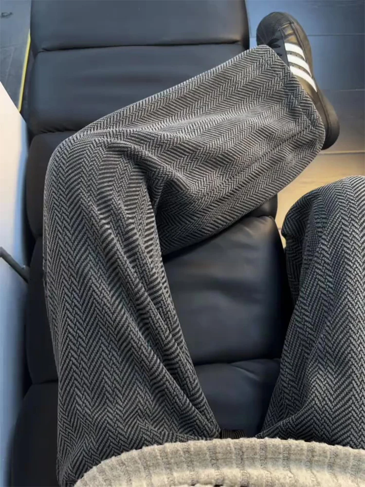 

Мужские зимние спортивные брюки American Tellated: утепленные, прямые, свободные, из плотного вельвета, с эффектом драпировки