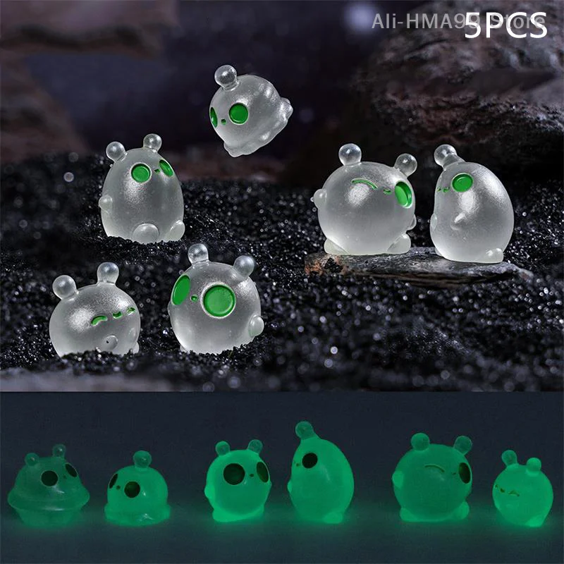 

5PCS/Bag Cute Glowing Mini Alien Doll Resin Car Ornament Micro Landscape Figurines Accessories Home Decoration Luminous Toy Gift