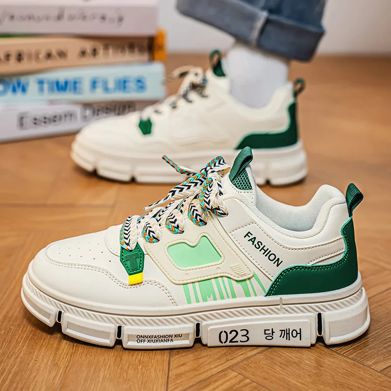 

Новая мужская обувь, кожаная повседневная обувь, молодежная студенческая обувь для скейтборда на плоской подошве, крутые кроссовки на шнуровке